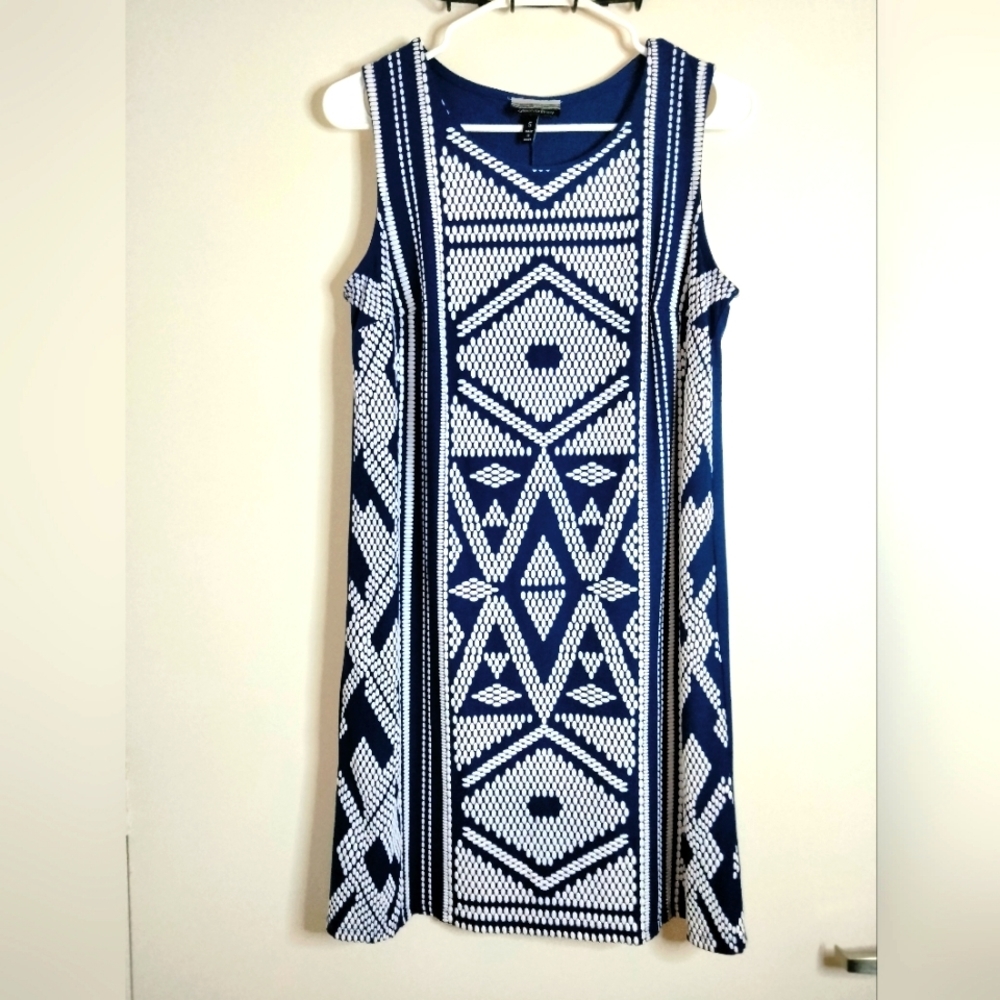Allison Brittney (Size S) Blue & White Felt Textured Print Shift Dress